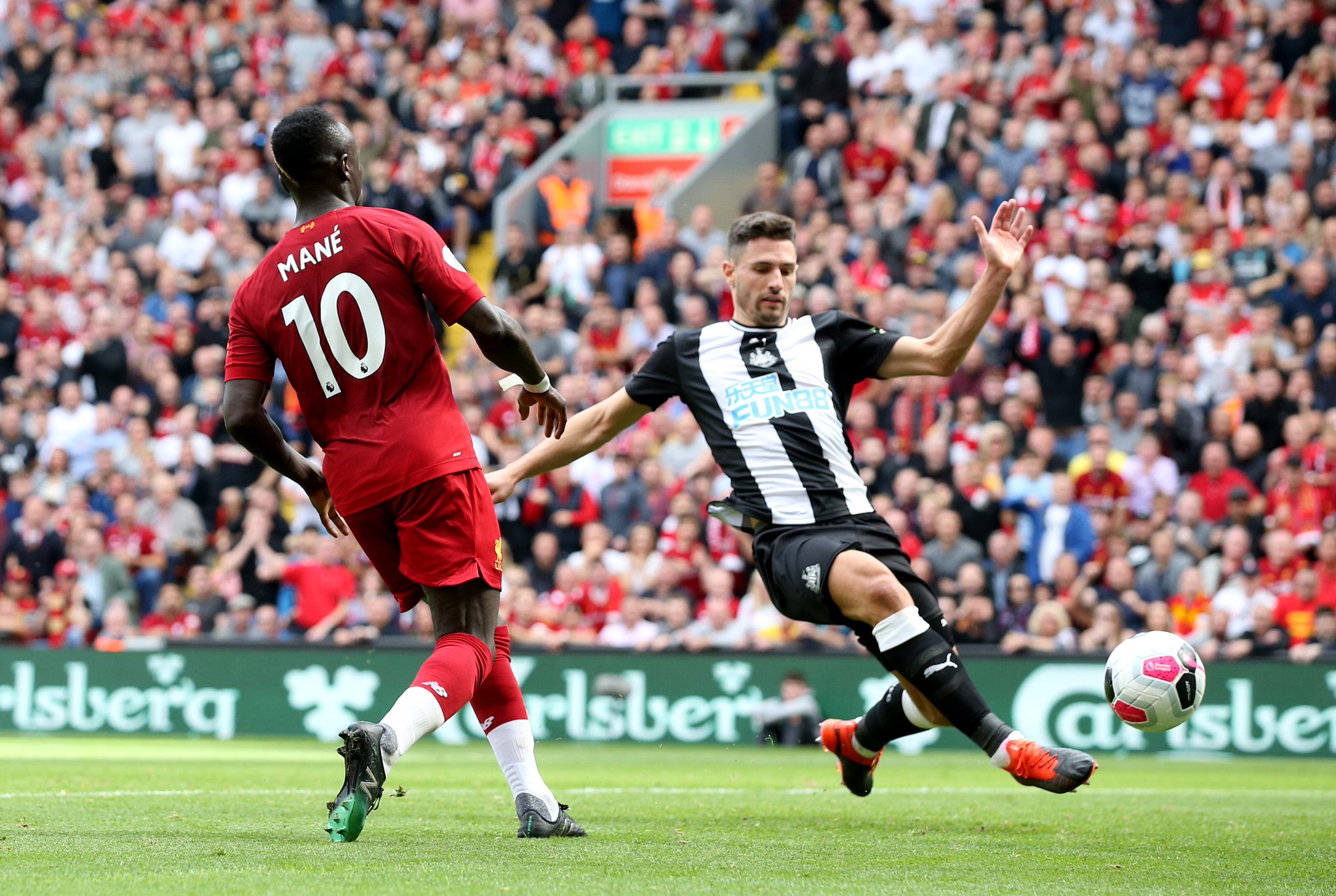 足球场上的 足球场上的